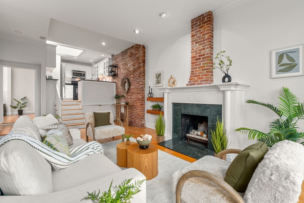 37 Bay State Rd 6