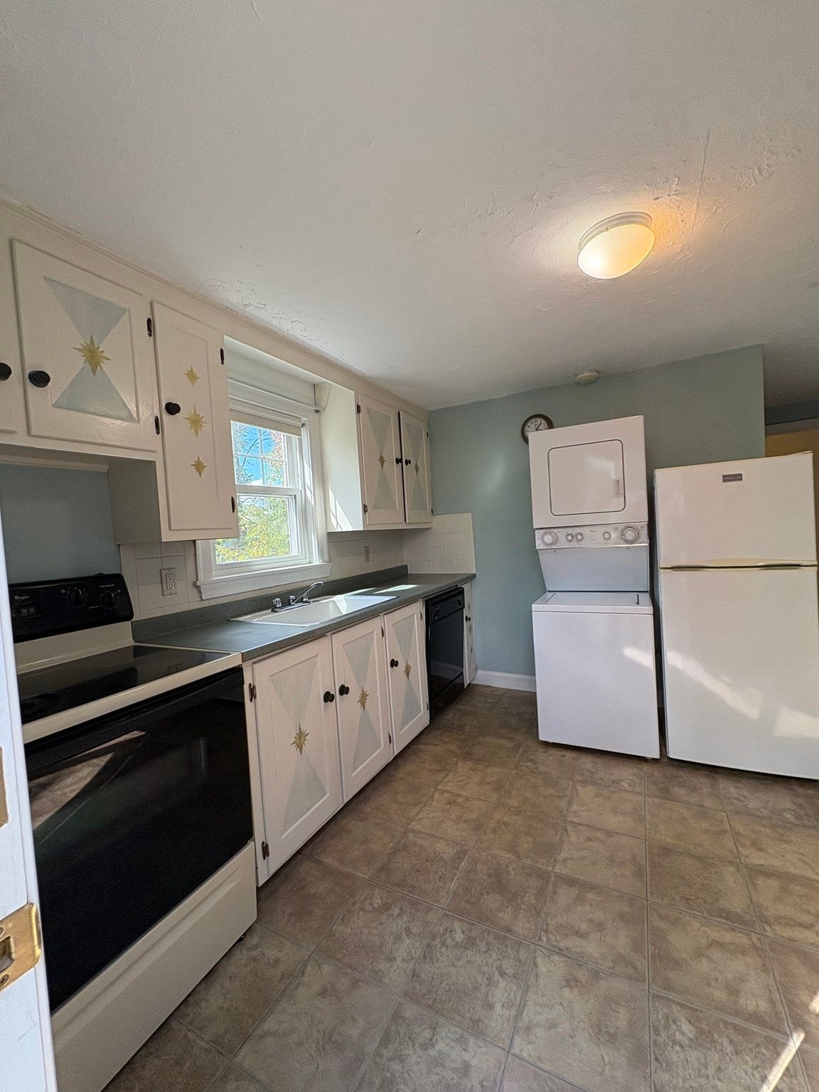 496 Nahatan St, Norwood, MA, 496 Nahatan St, Norwood, MA Photo #5