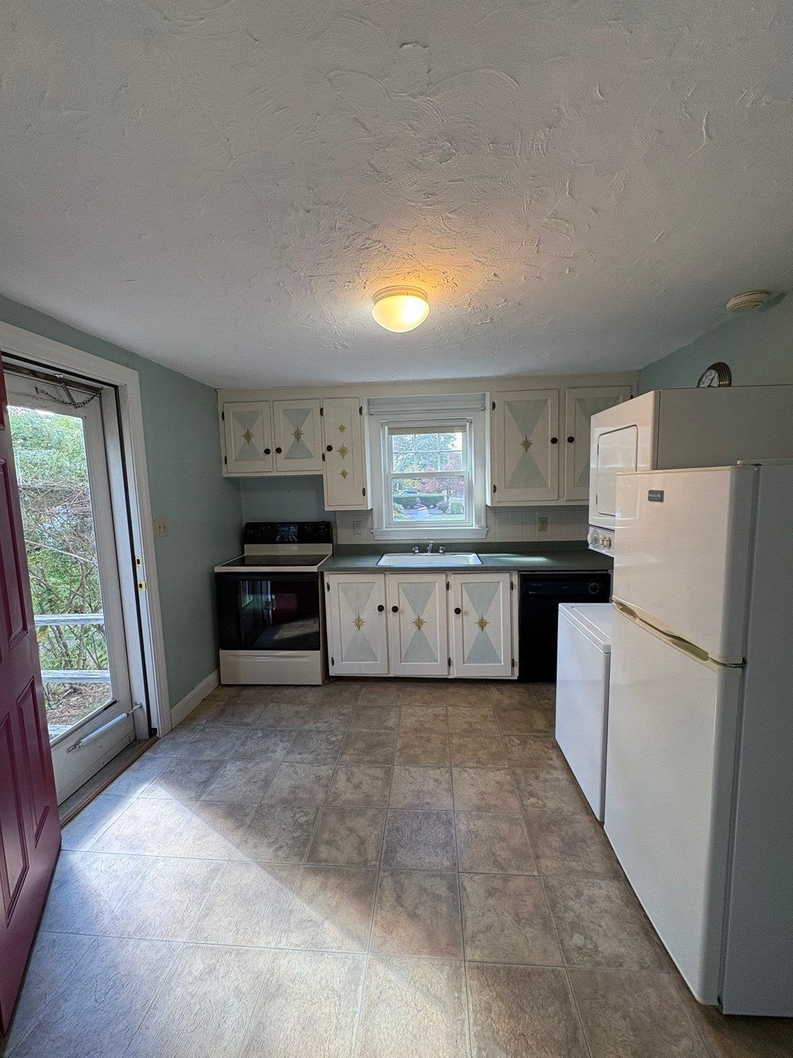 496 Nahatan St, Norwood, MA, 496 Nahatan St, Norwood, MA Photo #6