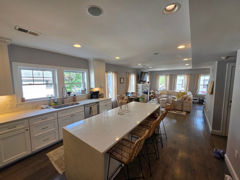 Photo of 810 E 3rd St, Boston, MA