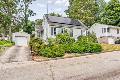 354 Seames Dr Manchester NH 03103