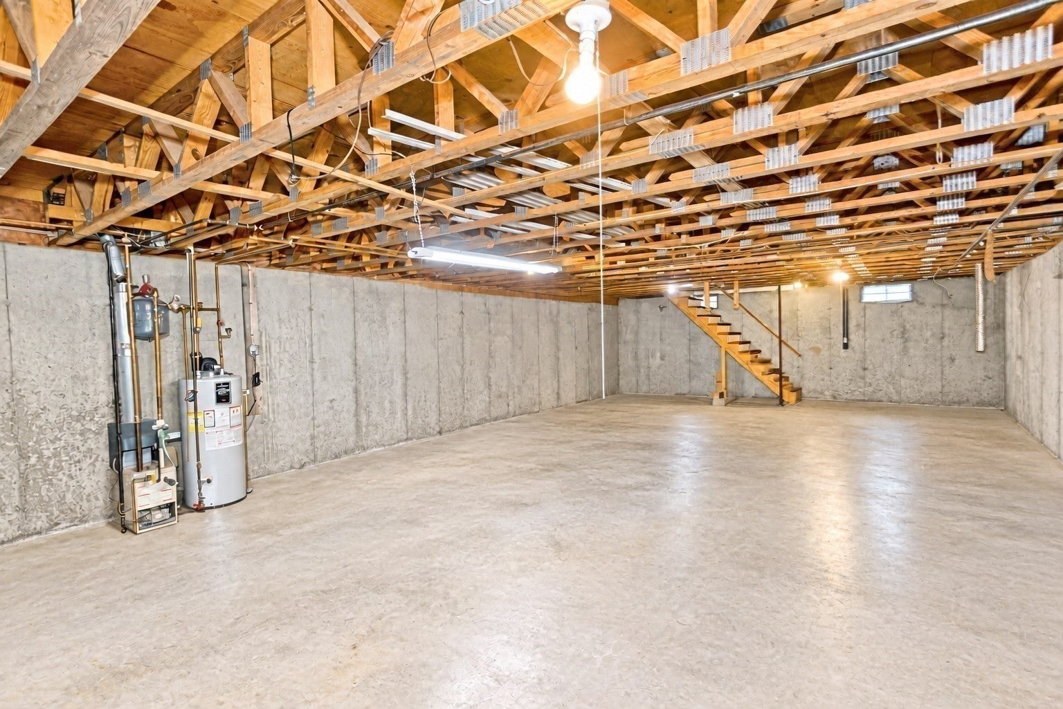 30 Dale St, Holyoke, MA, 30 Dale St, Holyoke, MA Photo #17