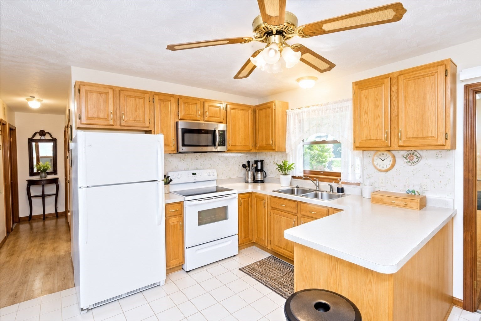 30 Dale St, Holyoke, MA, 30 Dale St, Holyoke, MA Photo #5