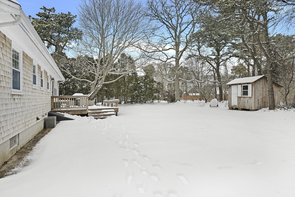 37 Knoll Dr