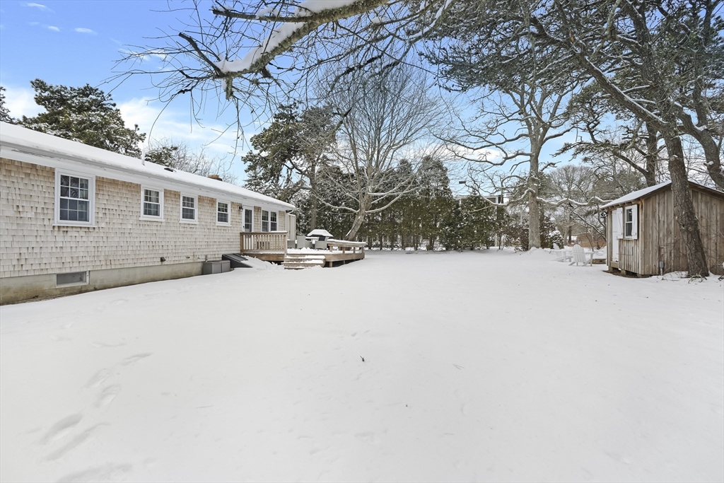 37 Knoll Dr