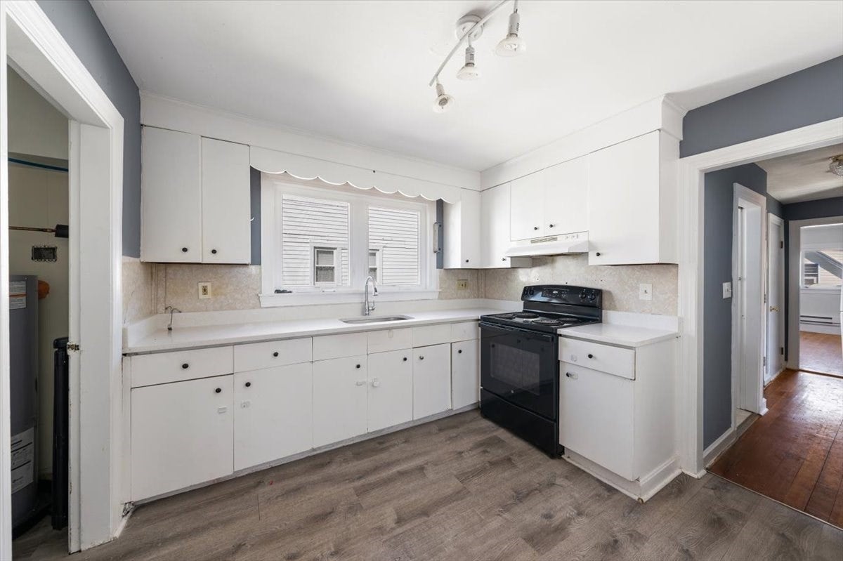 528 Ferry St, Everett, MA, 528 Ferry St, Everett, MA Photo #20