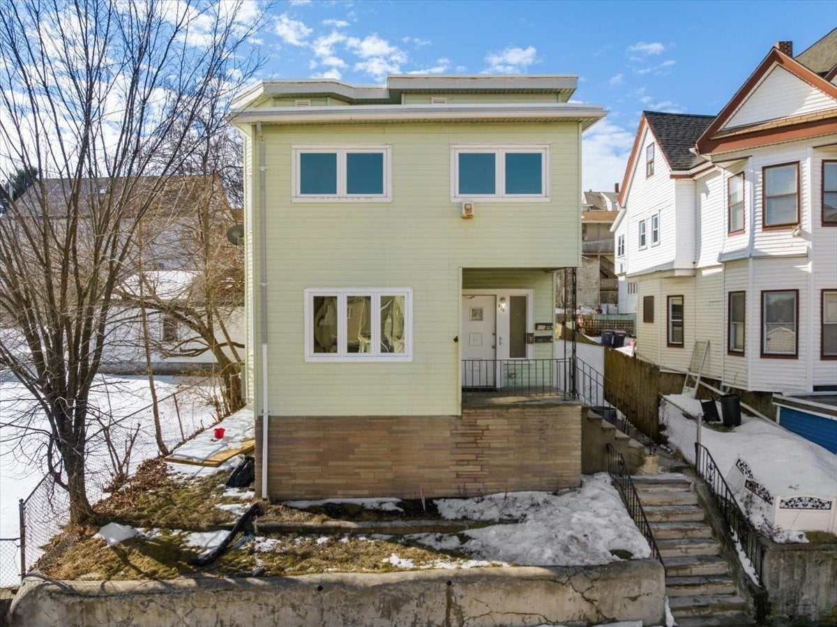 Photo of 528 Ferry St, Everett, MA