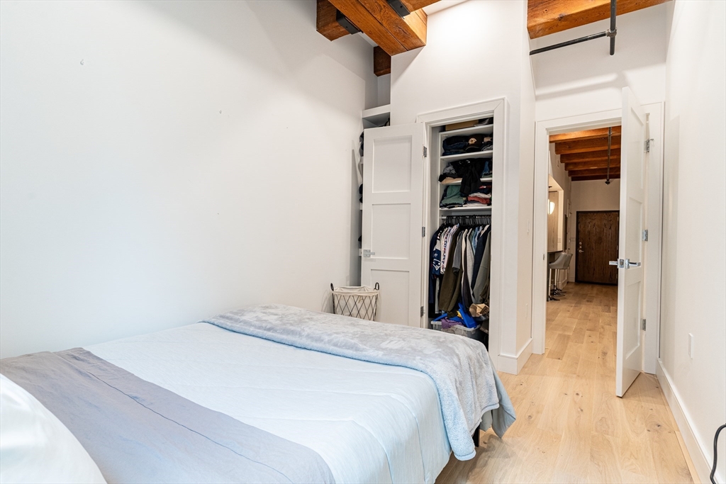 Boston, Massachusetts 02210, United States, 3 Bedrooms Bedrooms, ,2 BathroomsBathrooms,Residential,Active,201804