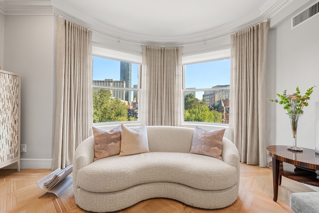 333 Commonwealth Ave 19