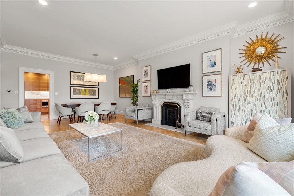 333 Commonwealth Ave 19