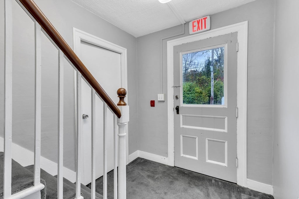 9 Russell Rd