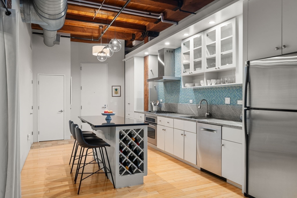 35 Channel Center St 303