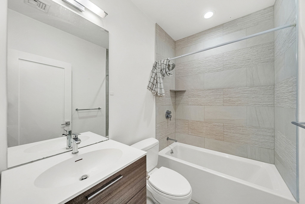 39 A St #12, Boston, MA Photo #9