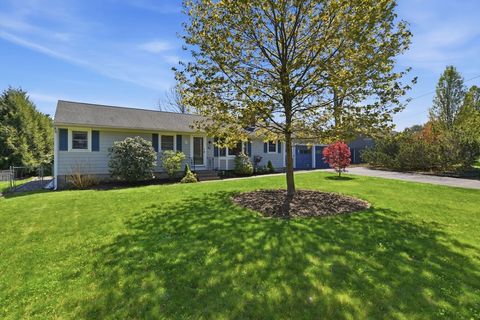 Photo of 33 Druid Hill Rd, Springfield, MA 01129 (MLS # 73514446)