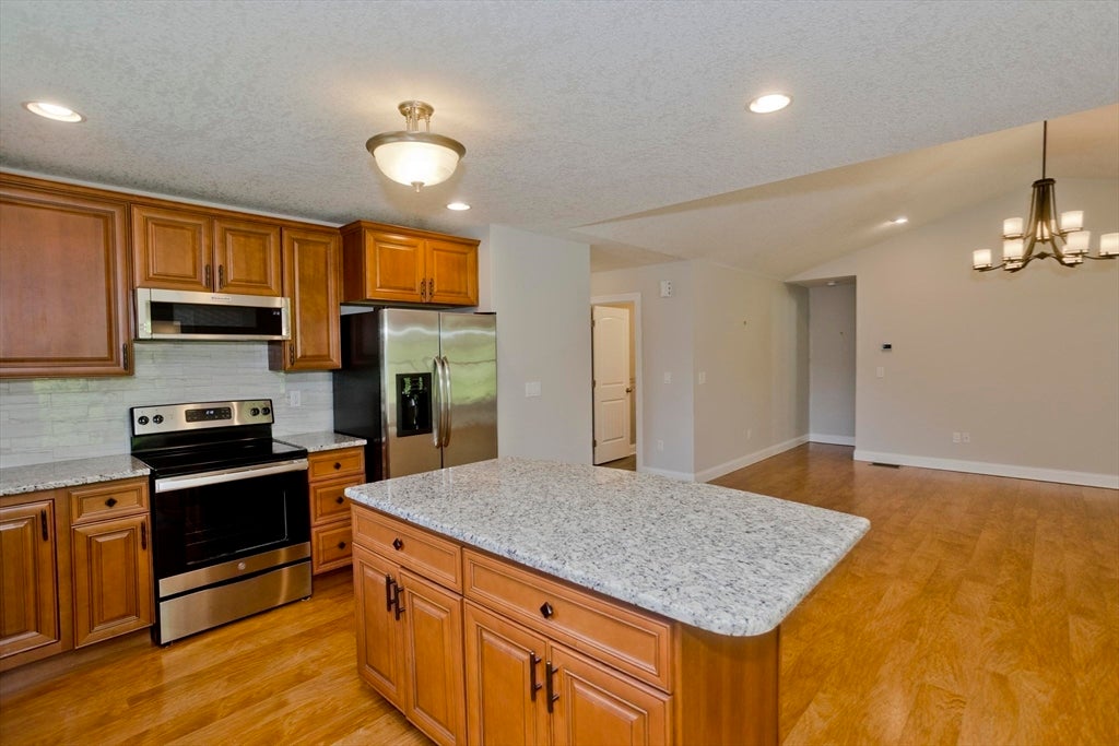 150 Stonybrook Way #150, South Hadley, MA, 150 Stonybrook Way #150, South Hadley, MA Photo #17