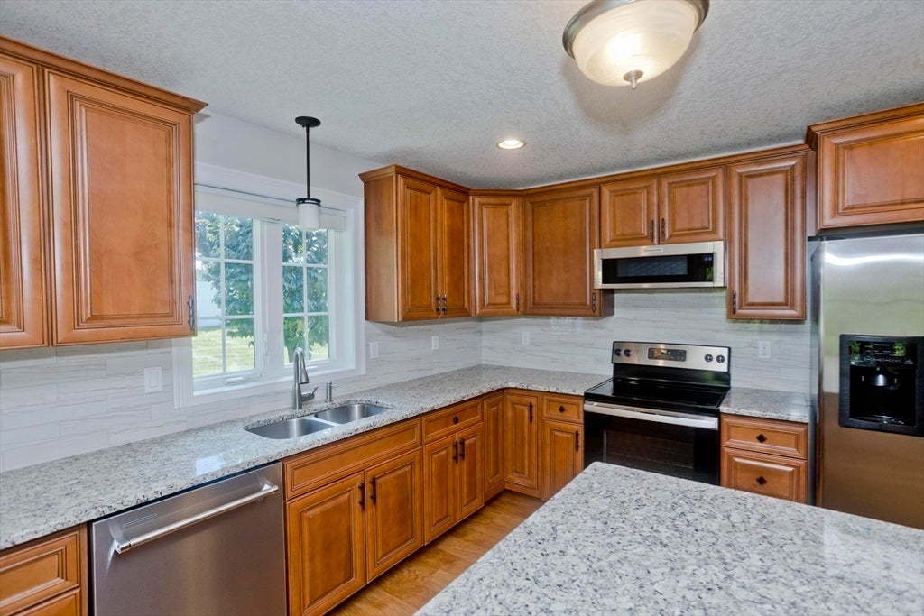 150 Stonybrook Way #150, South Hadley, MA, 150 Stonybrook Way #150, South Hadley, MA Photo #15