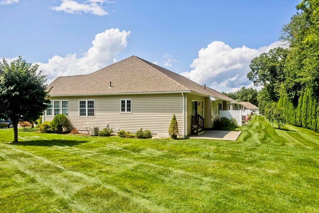 150 Stonybrook Way #150, South Hadley, MA, 150 Stonybrook Way #150, South Hadley, MA Photo #4