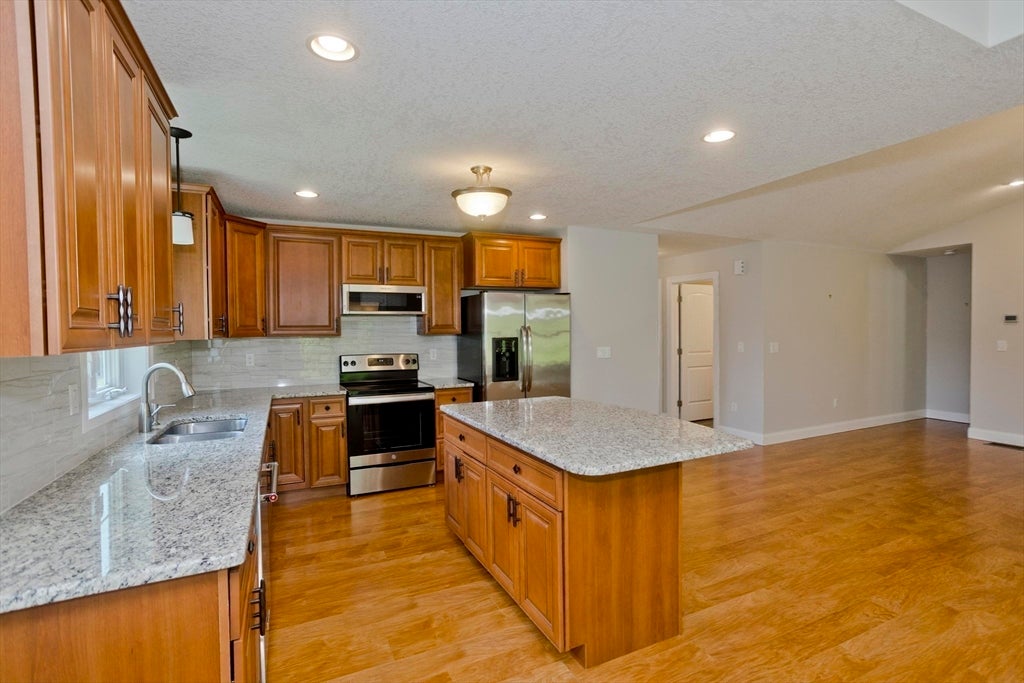150 Stonybrook Way #150, South Hadley, MA, 150 Stonybrook Way #150, South Hadley, MA Photo #16