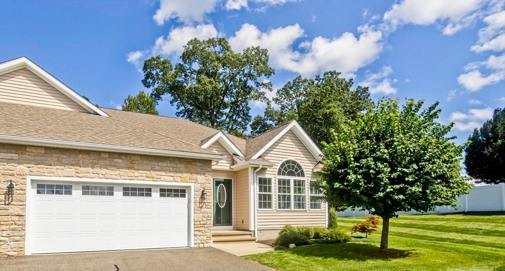 150 Stonybrook Way #150, South Hadley, MA, 150 Stonybrook Way #150, South Hadley, MA Photo #2