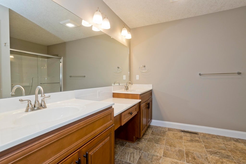 150 Stonybrook Way #150, South Hadley, MA, 150 Stonybrook Way #150, South Hadley, MA Photo #24