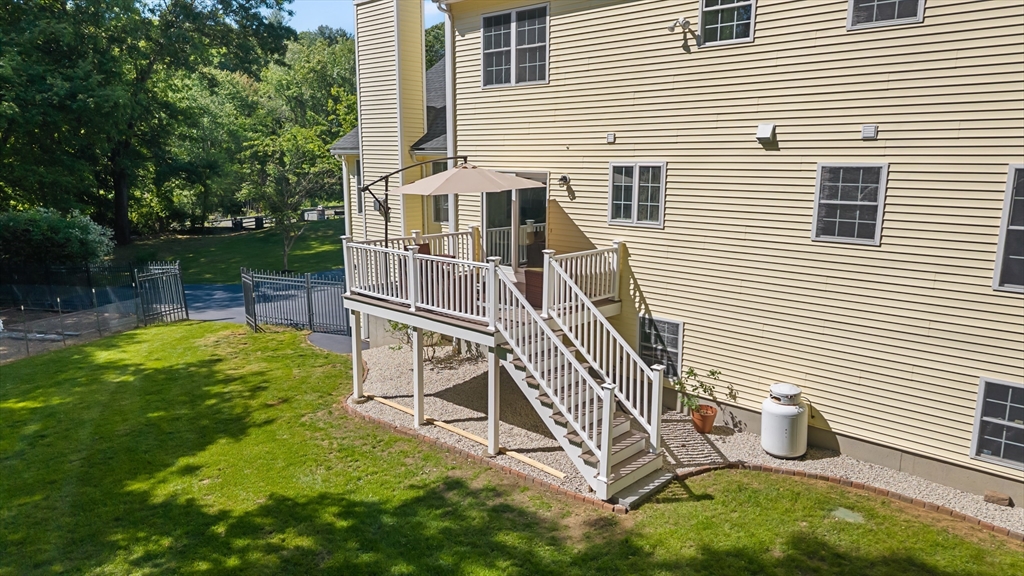 128 Memorial Dr