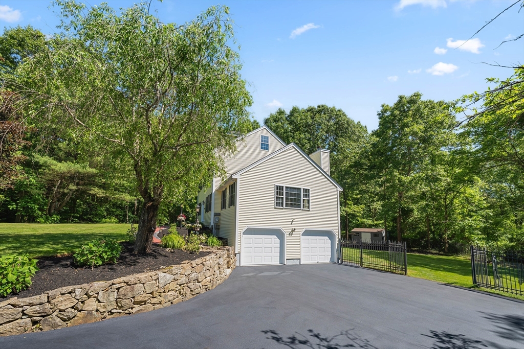 128 Memorial Dr