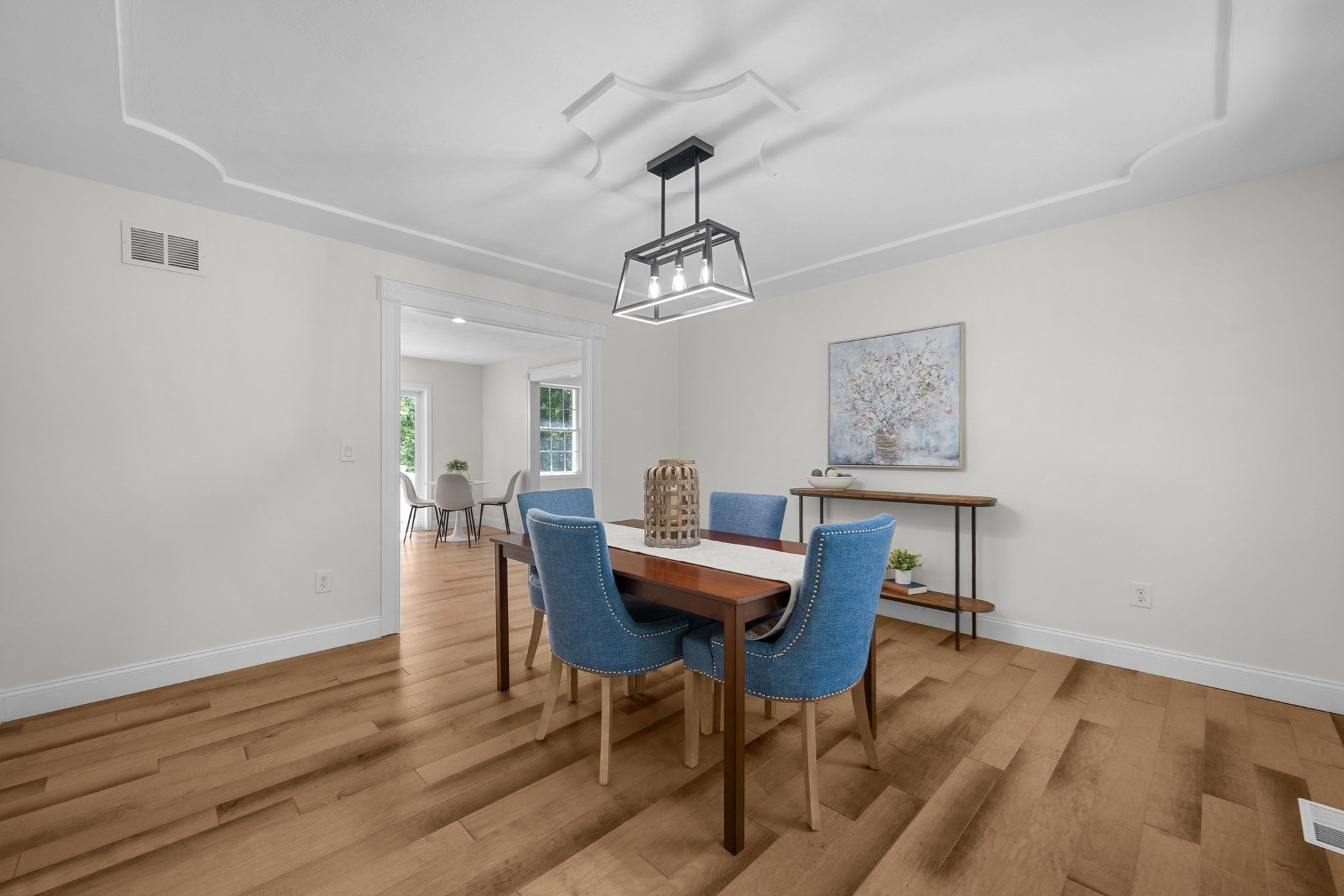 128 Memorial Dr