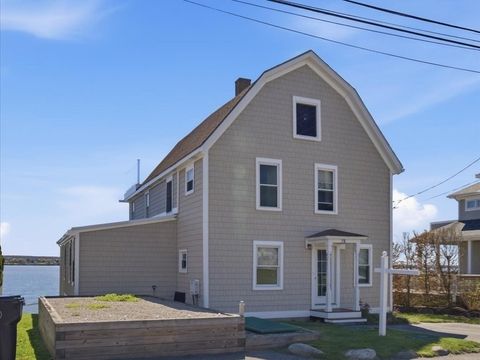 Photo of 38 Aquidneck Avenue, Portsmouth, RI 02871 (MLS # 73513528)