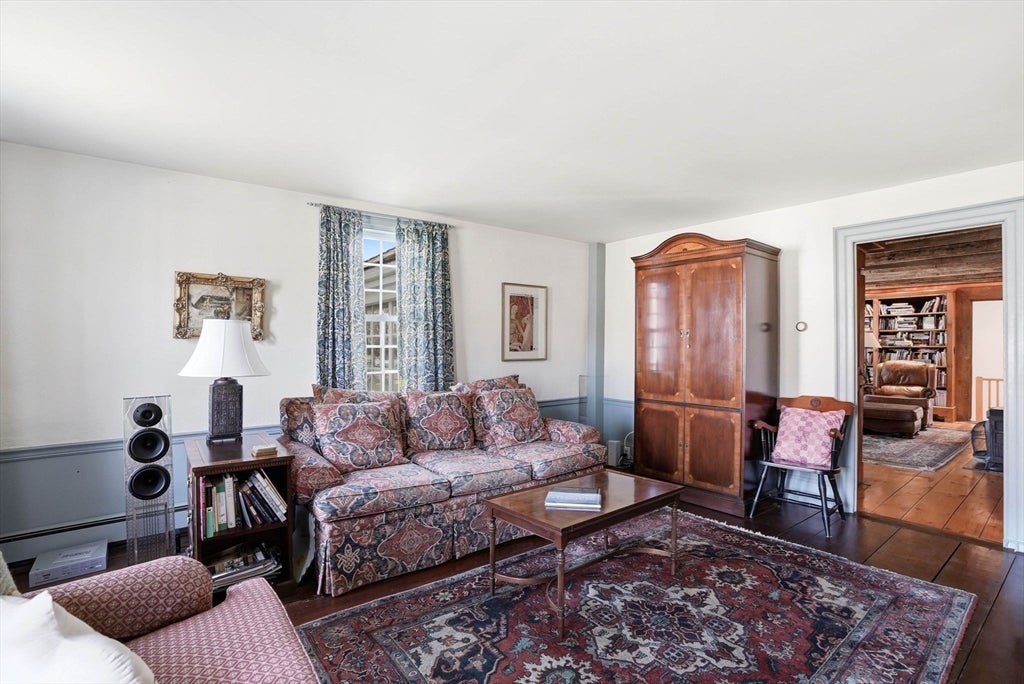 215 Prospect St, Hingham, MA Photo #4