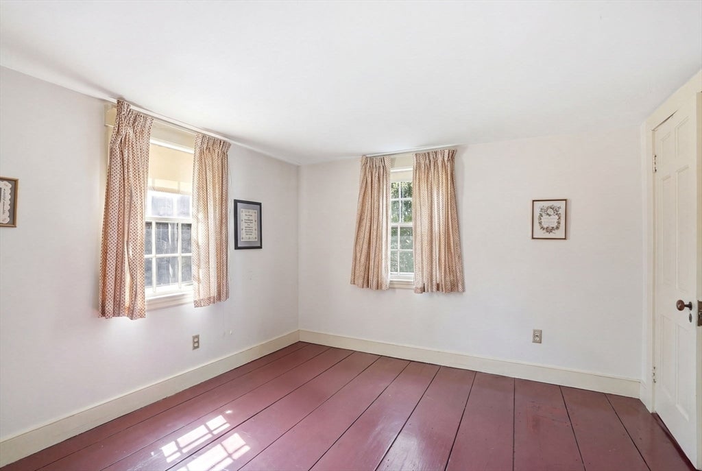 215 Prospect St, Hingham, MA Photo #32