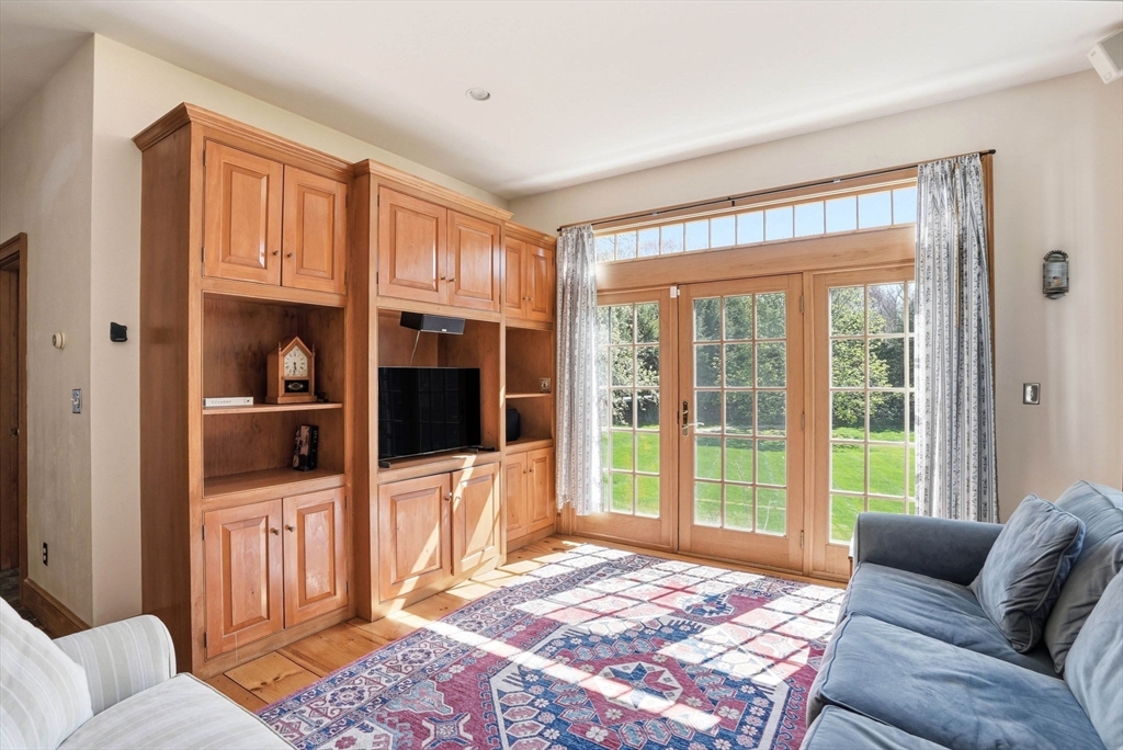 215 Prospect St, Hingham, MA Photo #22
