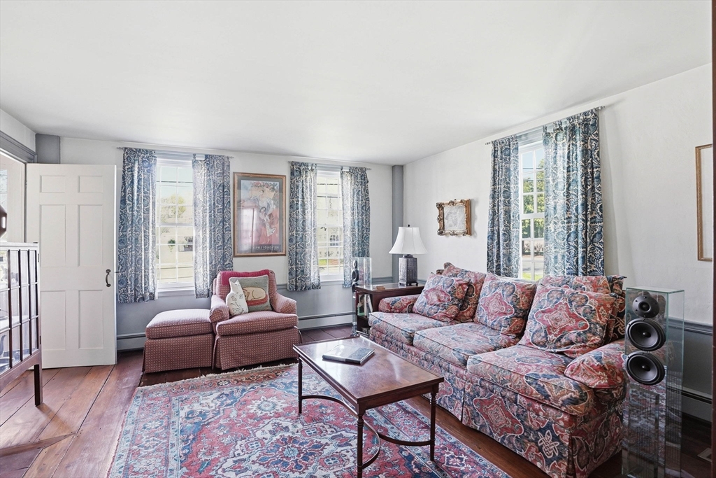 215 Prospect St, Hingham, MA Photo #5