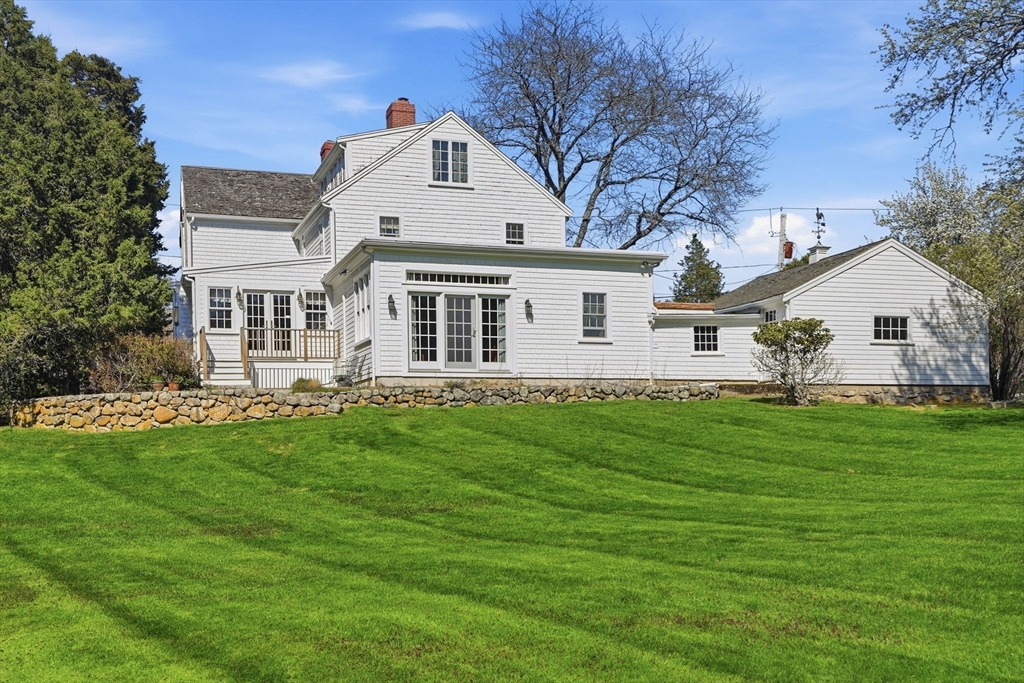 215 Prospect St, Hingham, MA Photo #2