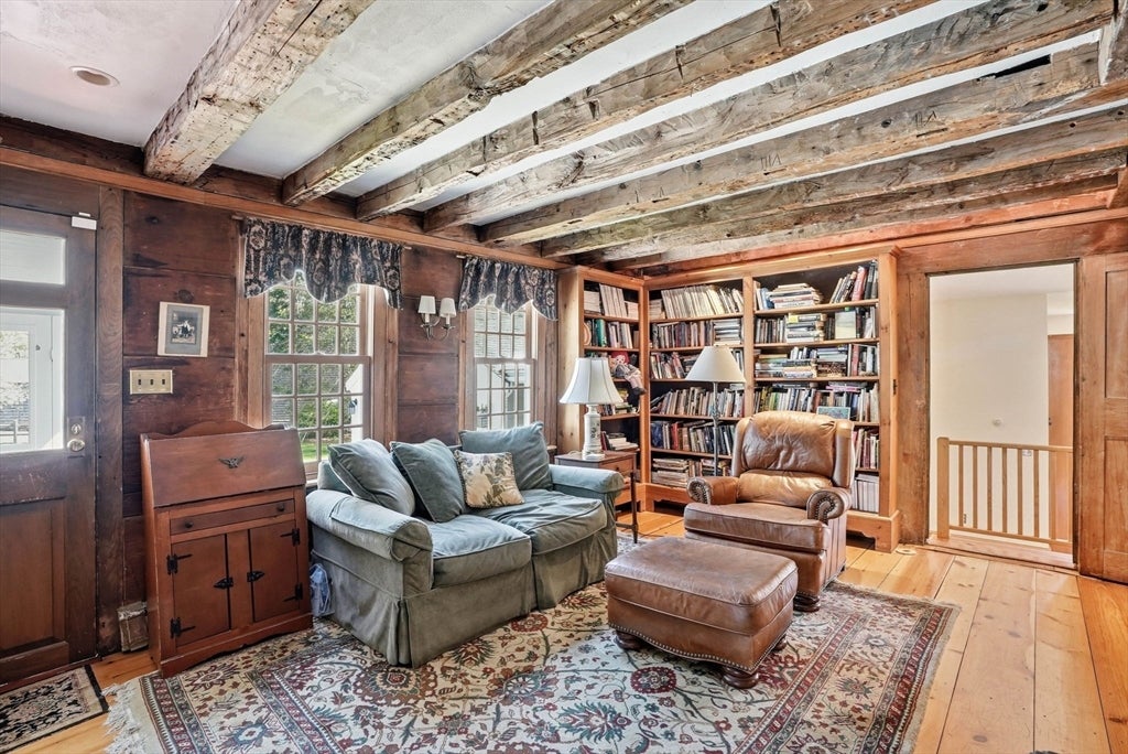 215 Prospect St, Hingham, MA Photo #9