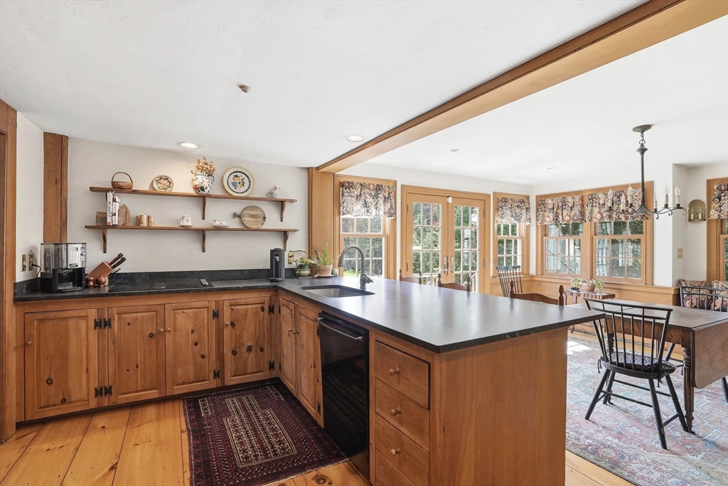 215 Prospect St, Hingham, MA Photo #13