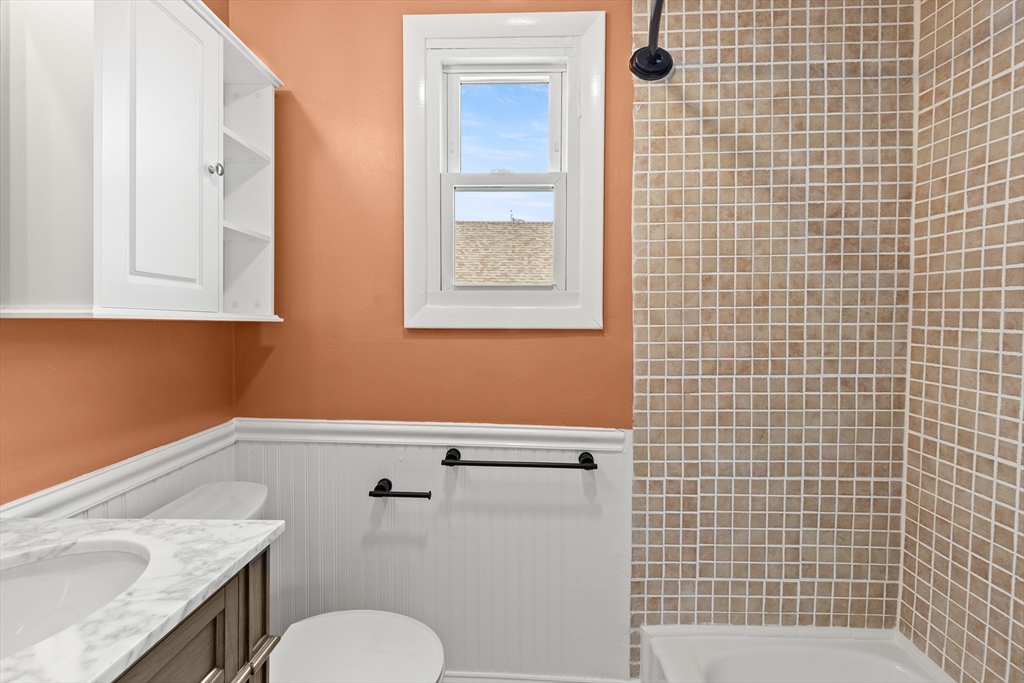 141 Prospect St #B, Gloucester, MA Photo #9