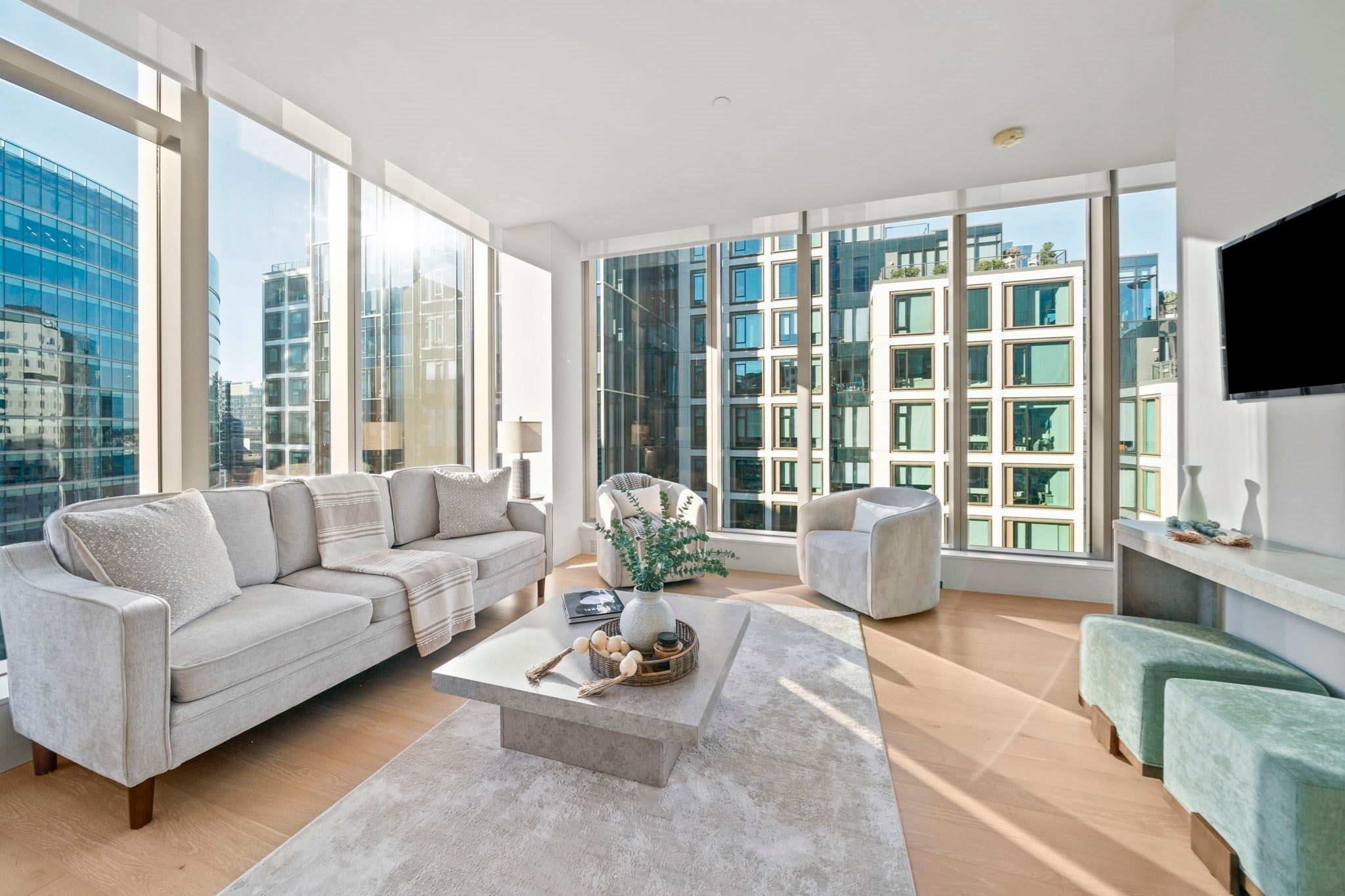 135 Seaport Blvd 1703