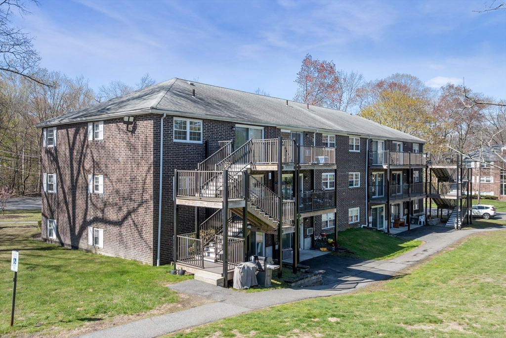 103 Farrwood 3