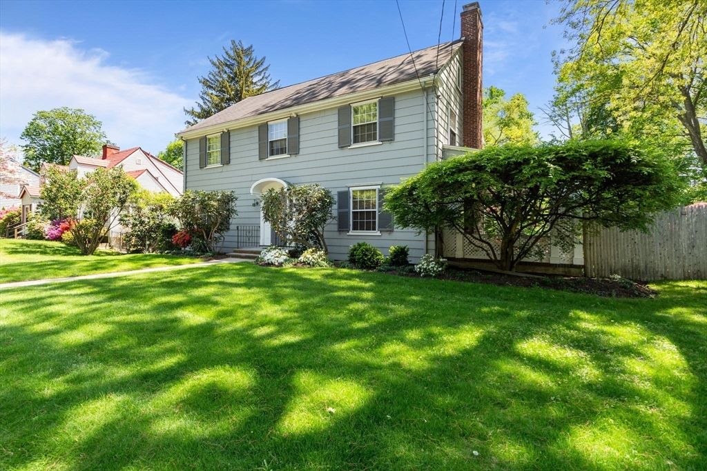 200 Lincoln St