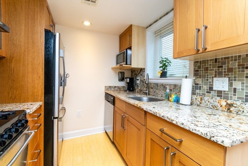 3 S Stone Mill Dr #225, Dedham, MA, 3 S Stone Mill Dr #225, Dedham, MA Photo #15