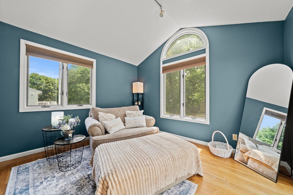 10 Upland Road