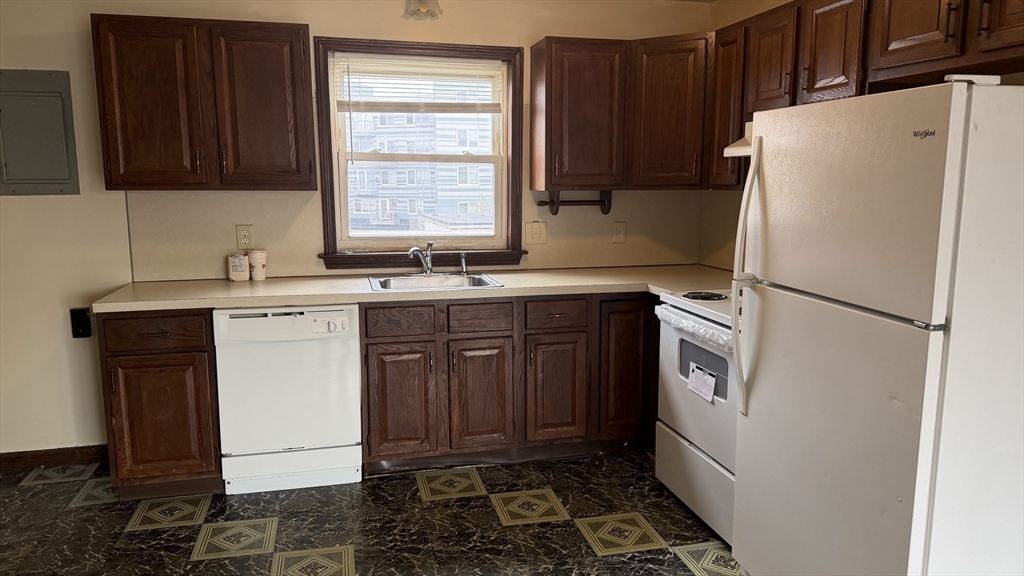 541 Revere Street 3B