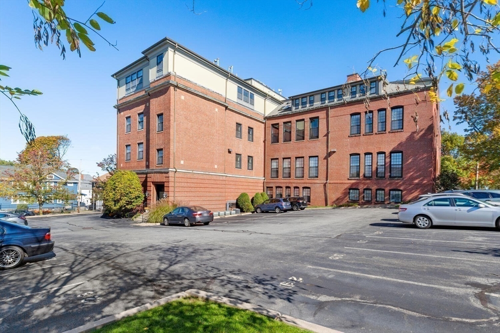 72 Ashland Street 307