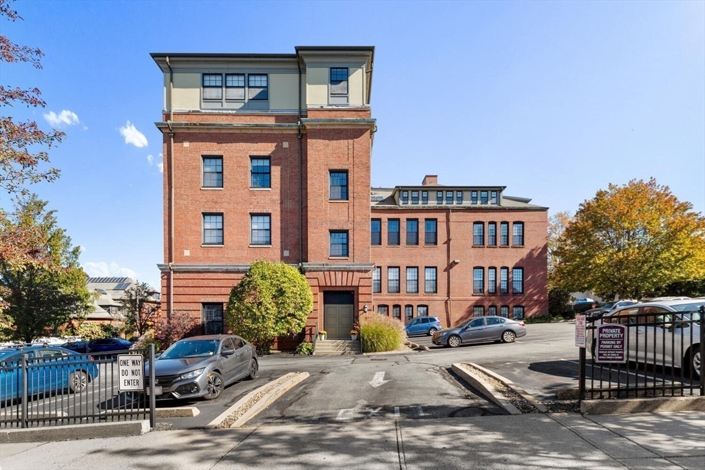 72 Ashland Street 307