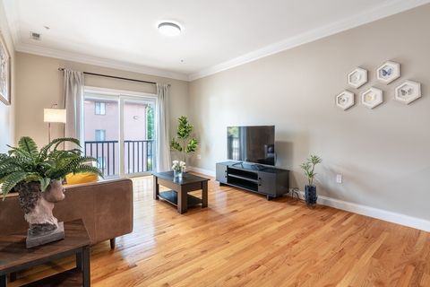 160 School St 3-1 Waltham MA 02451