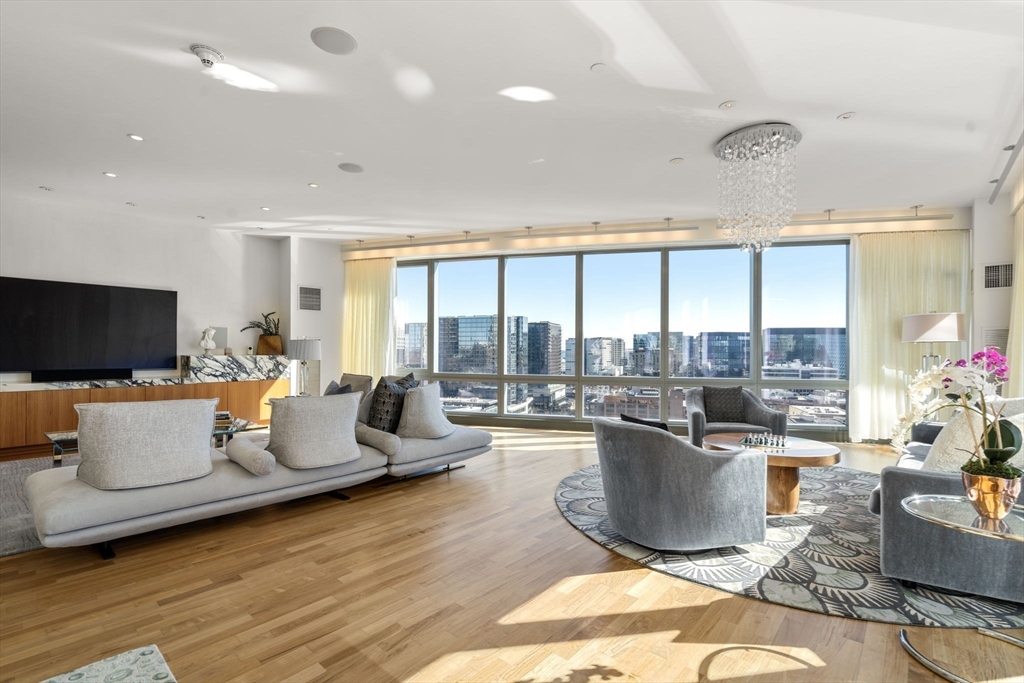 500 Atlantic Ave 17K