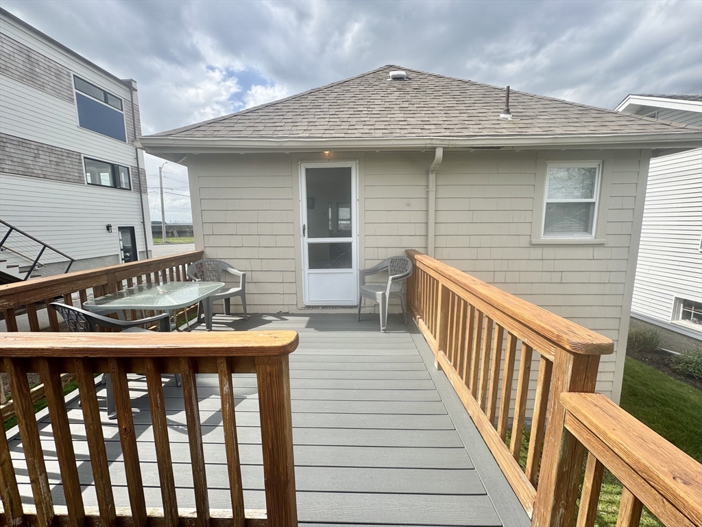 6 Touraine Ave