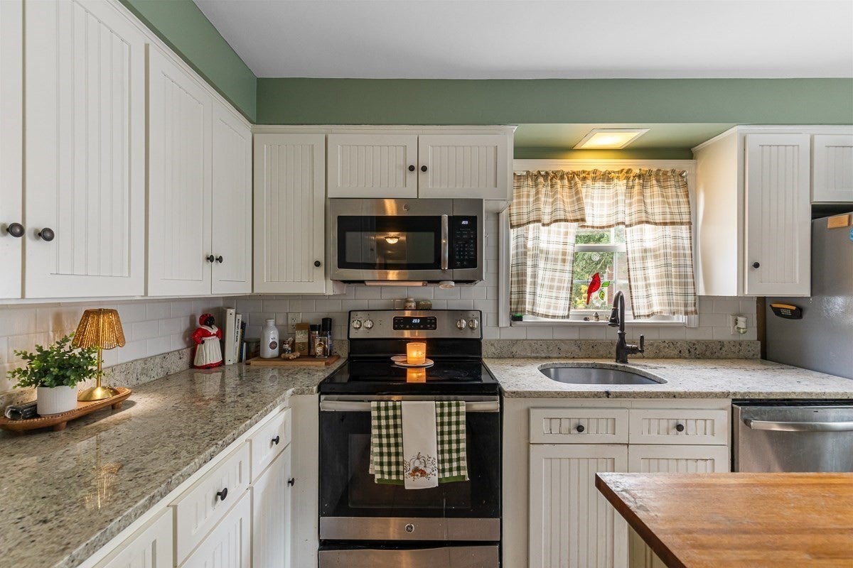 55 St Laurent PKWY, Seekonk, MA, 55 St Laurent PKWY, Seekonk, MA Photo #7