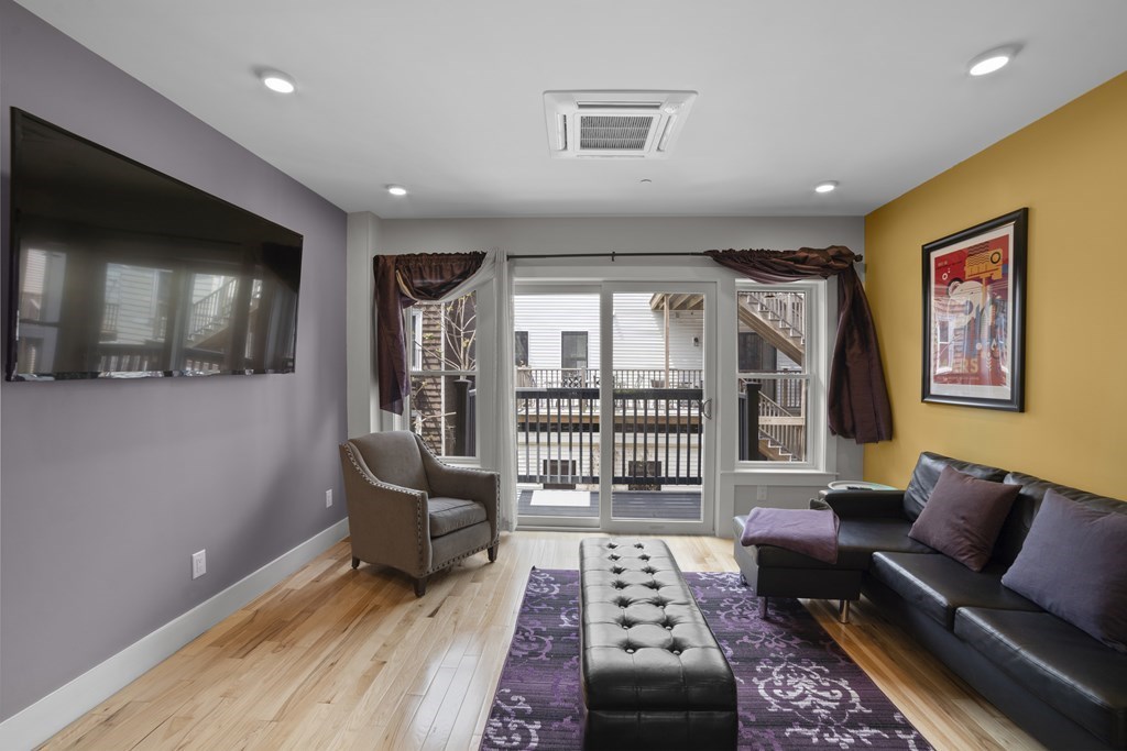 3 Castle Court 3