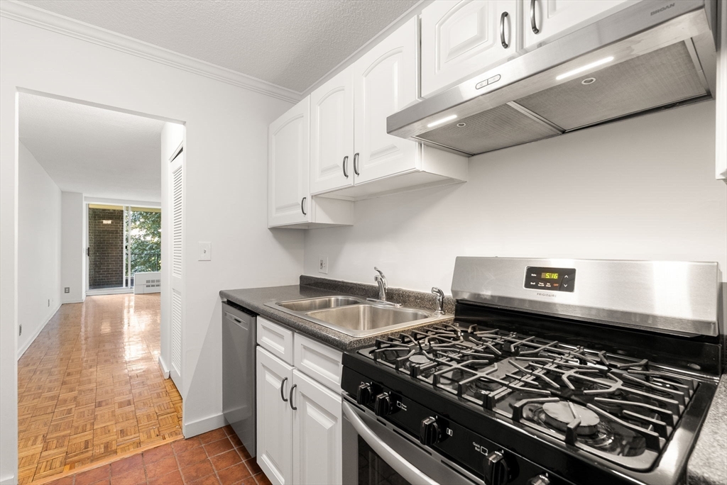 33 Pond Ave 523